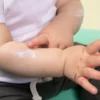 Naif Care: Protector solar SPF50 niños (sin perfume) - MADE in TRIBE